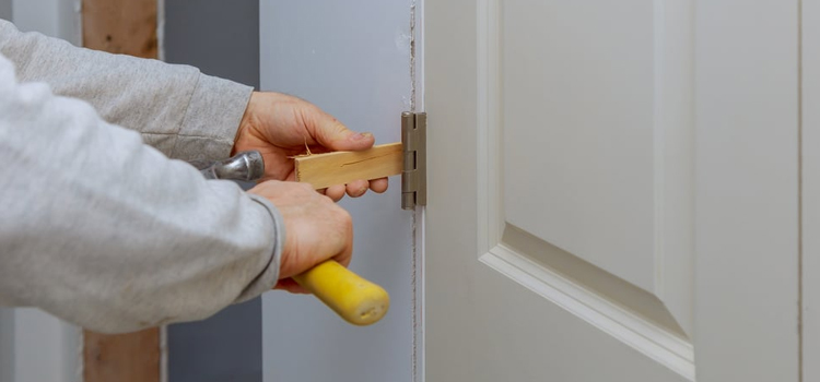 fiberglass entry door repair in Buenaventura Lakes